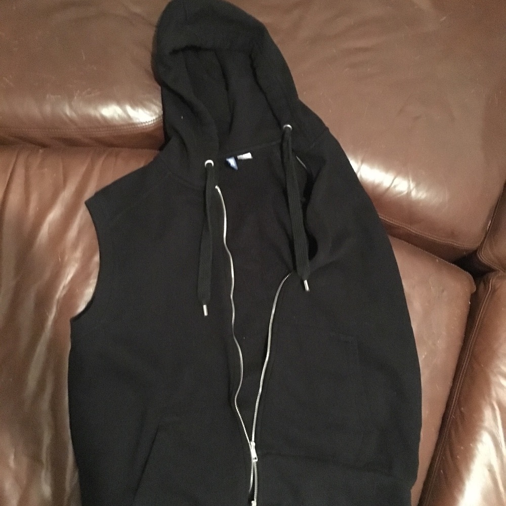 H&M black zipper vest size M